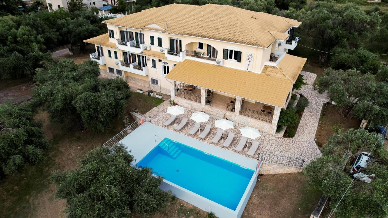 Chrisovalanto Hotel Σύβοτα Εξωτερικό φωτογραφία